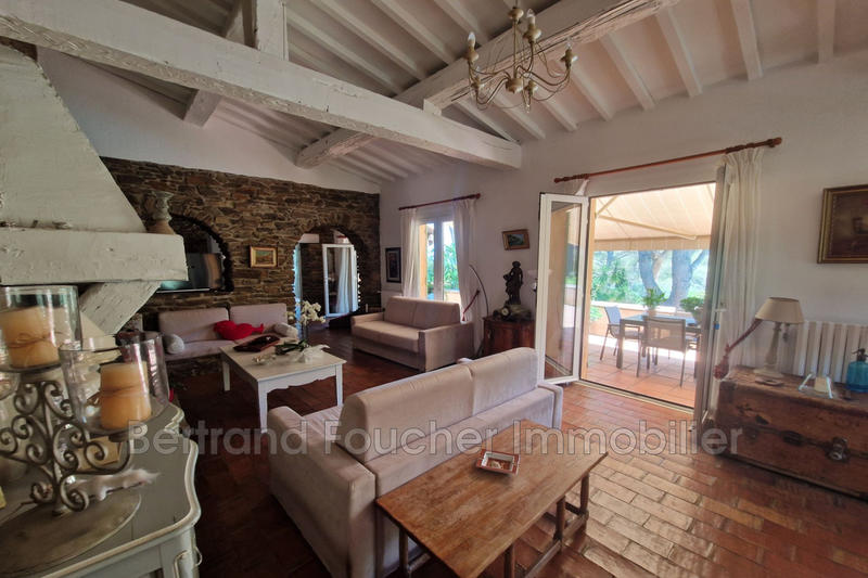 Maison - 279 m² - 14 pièces