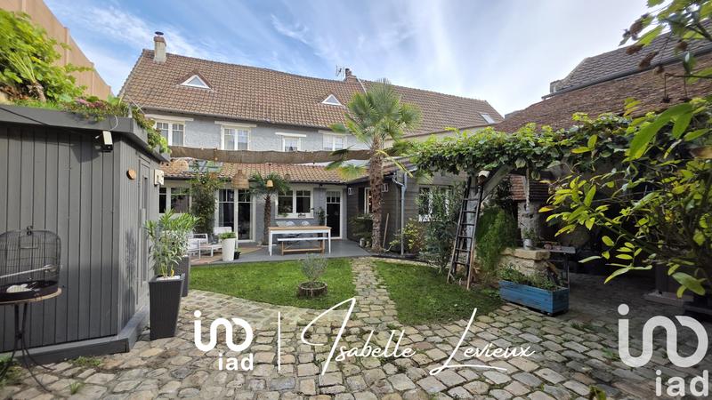 Maison - 200 m² - 8 pièces