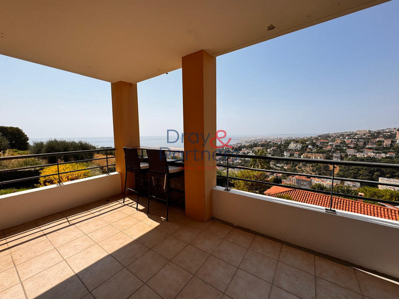 Appartement - 84 m² - 4 pièces