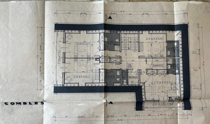 Maison - 300 m² - 8 pièces