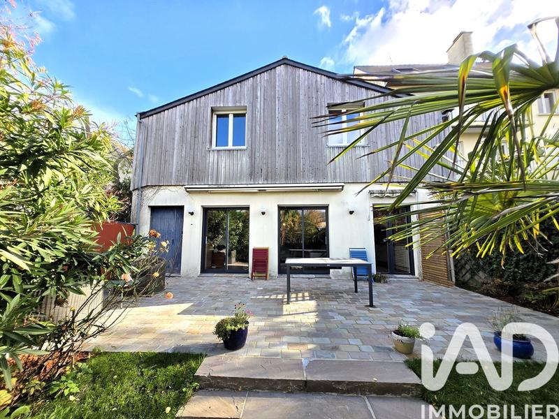 Maison - 194 m² - 8 pièces