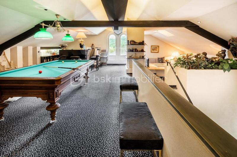 Maison d'architecte - 310 m² - 8 pièces