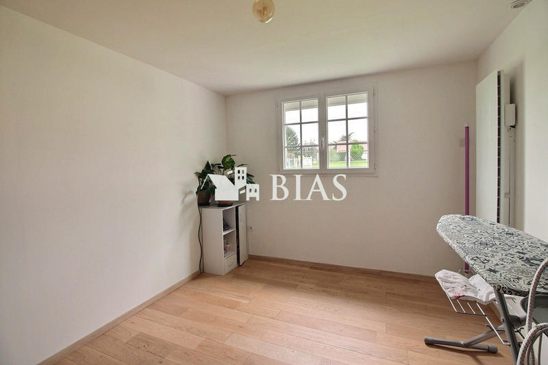 Maison - 104 m² - 4 pièces