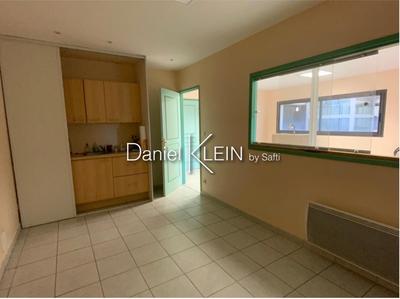 Bureau - 68 m² - 5 pièces