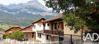 Maison - 211 m² - 10 pièces