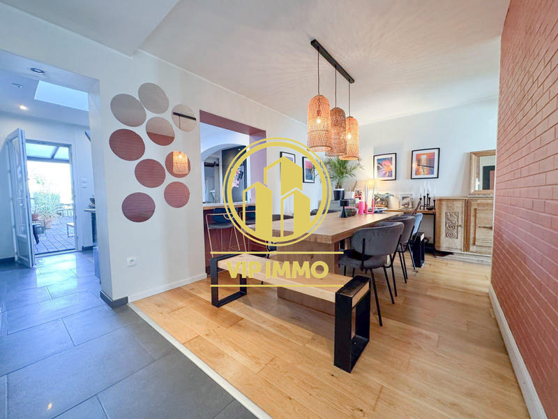 Maison - 111 m² - 5 pièces