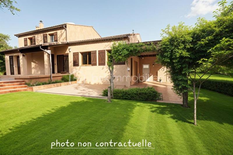 Maison traditionnelle - 176 m² - 7 pièces