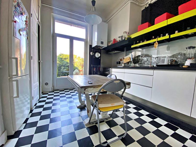 Maison - 255 m² - 7 pièces