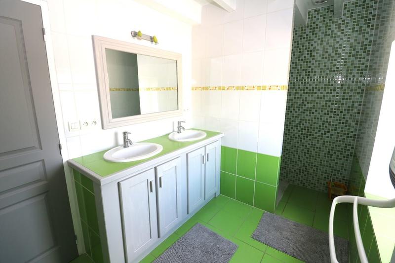 Maison - 281 m² - 8 pièces