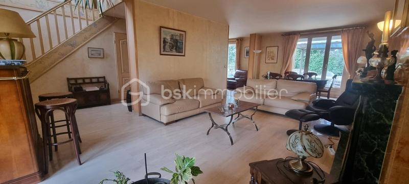 Maison - 166 m² - 7 pièces