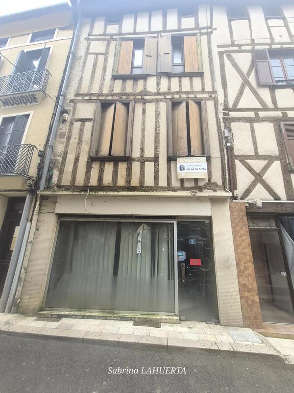 Immeuble - 210 m² - 5 pièces