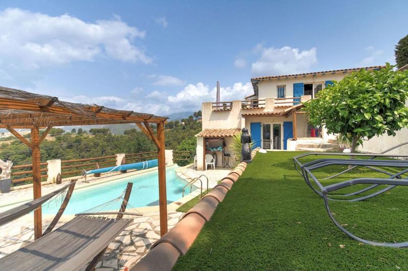 Maison - 170 m² - 7 pièces