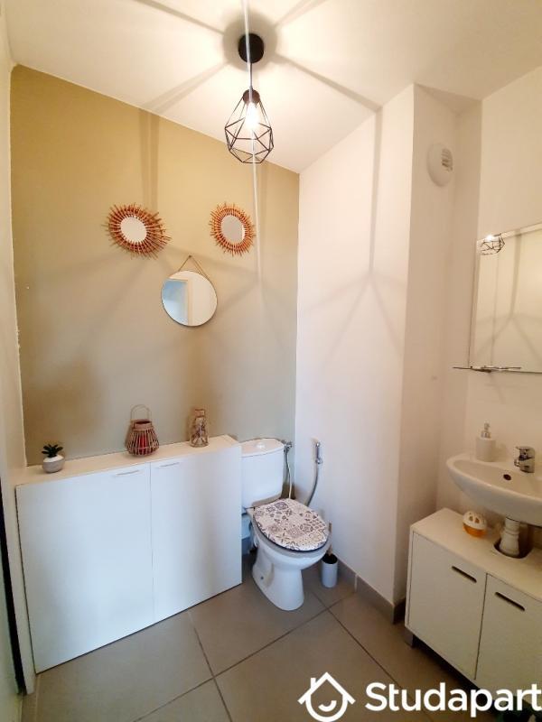 Chambre - 11 m² - 1 pièce