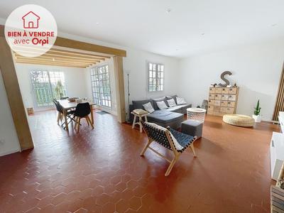 Maison - 197 m² - 8 pièces