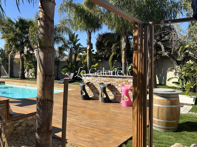 Villa - 165 m² - 6 pièces