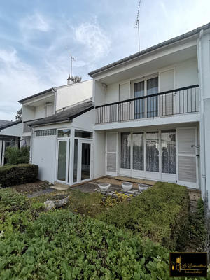 Maison traditionnelle - 90 m² - 4 pièces