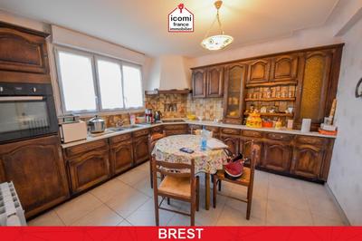 Maison - 125 m² - 7 pièces