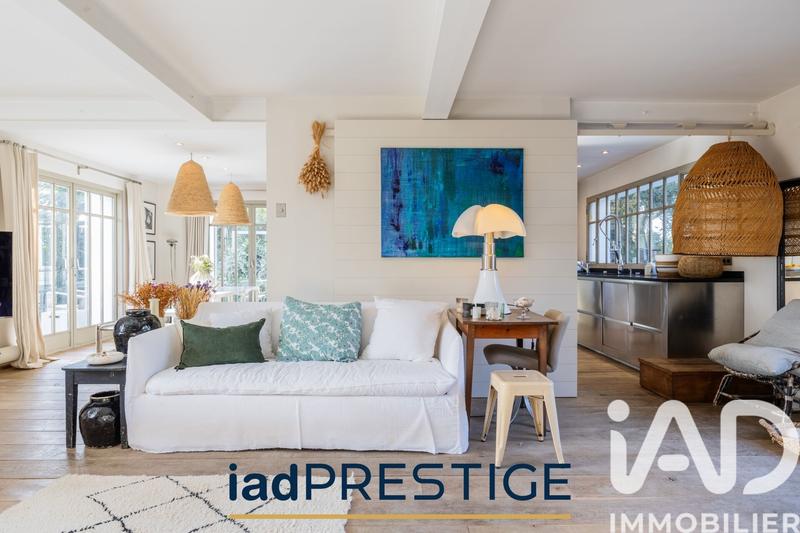 Maison - 257 m² - 8 pièces