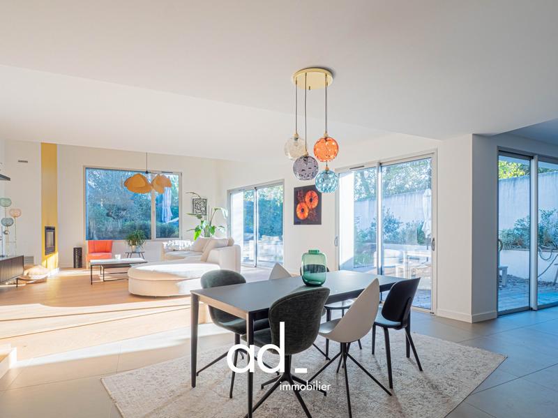 Maison contemporaine - 180 m² - 6 pièces