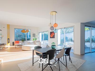 Maison contemporaine - 180 m² - 6 pièces