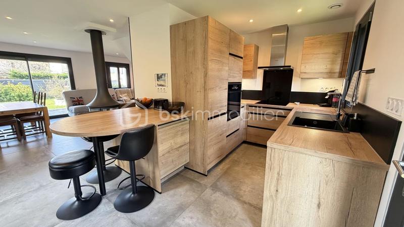 Propriété - 140 m² - 6 pièces