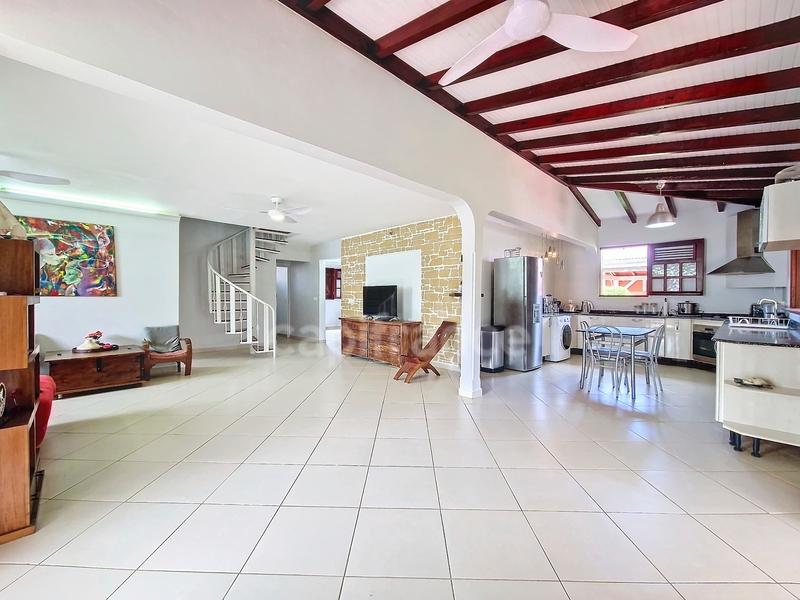 Maison - 152 m² - 6 pièces