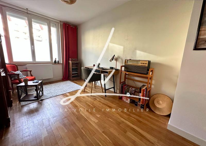 Loft - 135 m² - 5 pièces