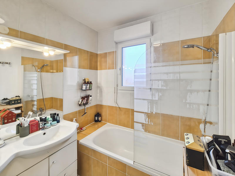 Maison - 80 m² - 4 pièces