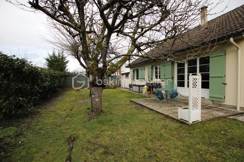 Maison traditionnelle - 85 m² - 3 pièces