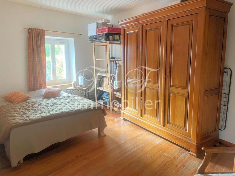 Appartement - 104 m² - 2 pièces