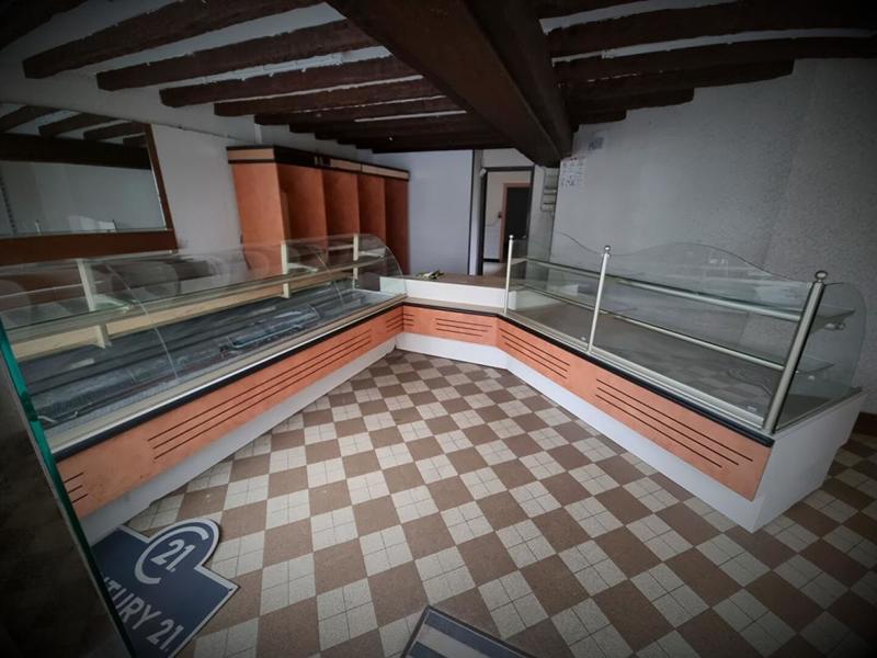 Maison - 246 m² - 8 pièces