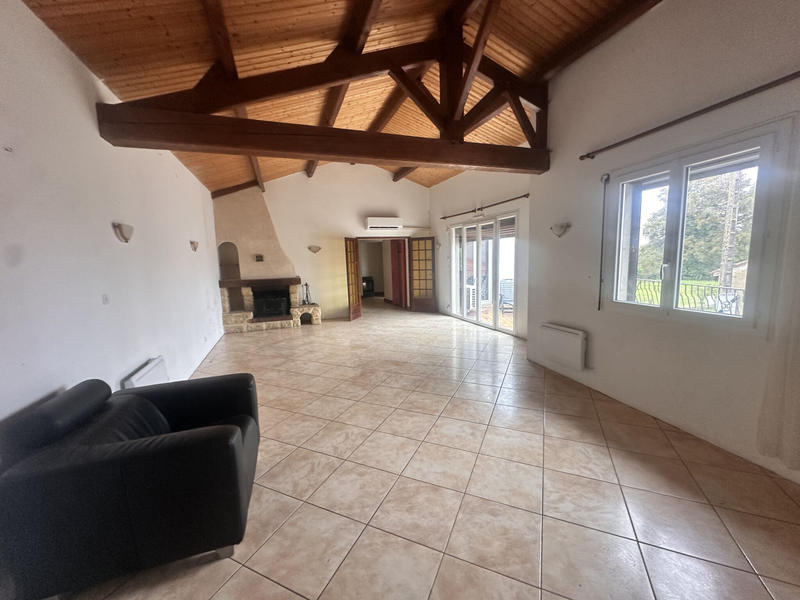 Maison - 272 m² - 10 pièces