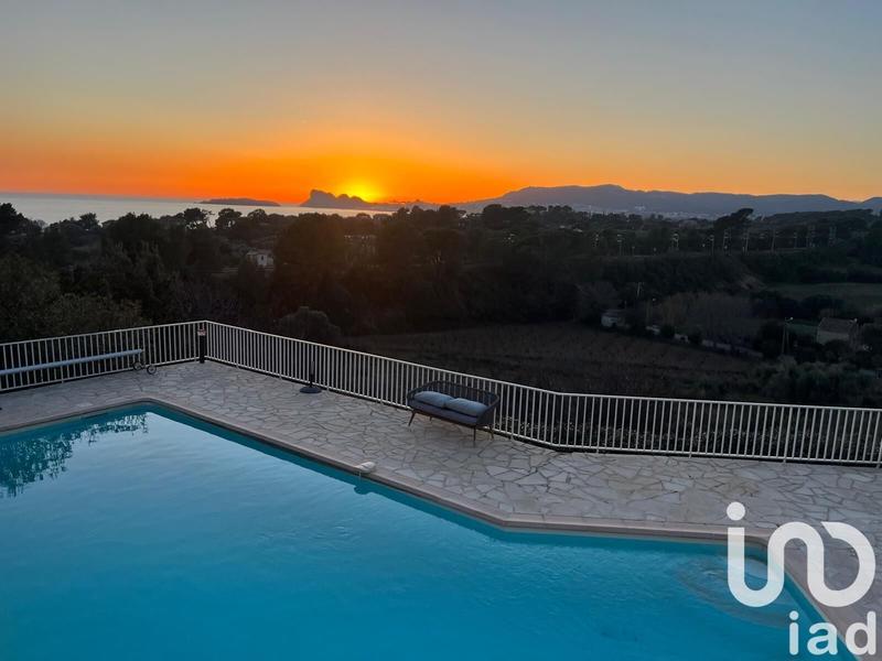 Maison - 350 m² - 10 pièces