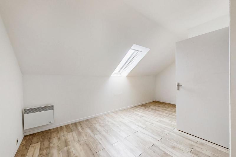 Appartement - 104 m² - 5 pièces