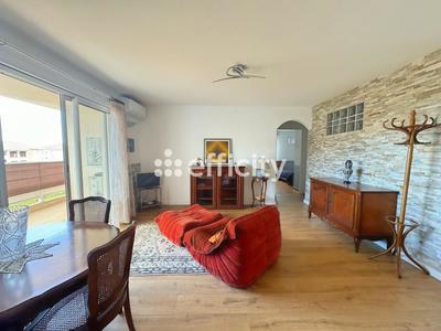 Appartement - 80 m² - 4 pièces