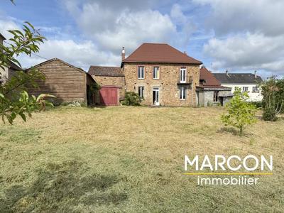 Maison de village - 185 m² - 9 pièces