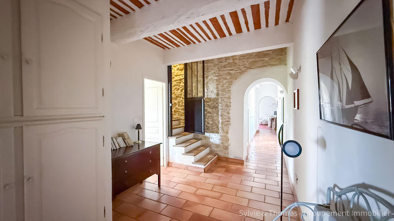 Mas - 324 m² - 8 pièces