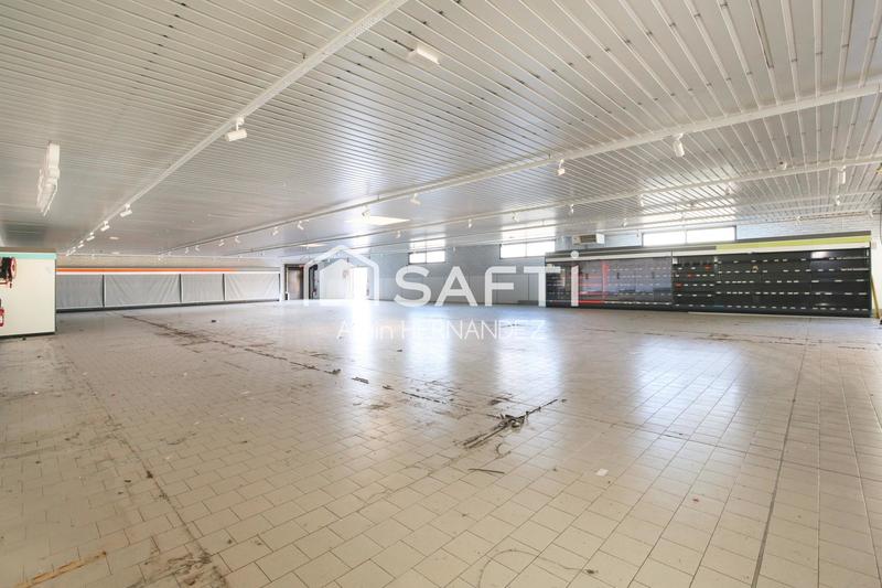 Local commercial - 255 m² - 1 pièce