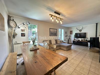 Maison traditionnelle - 86 m² - 5 pièces