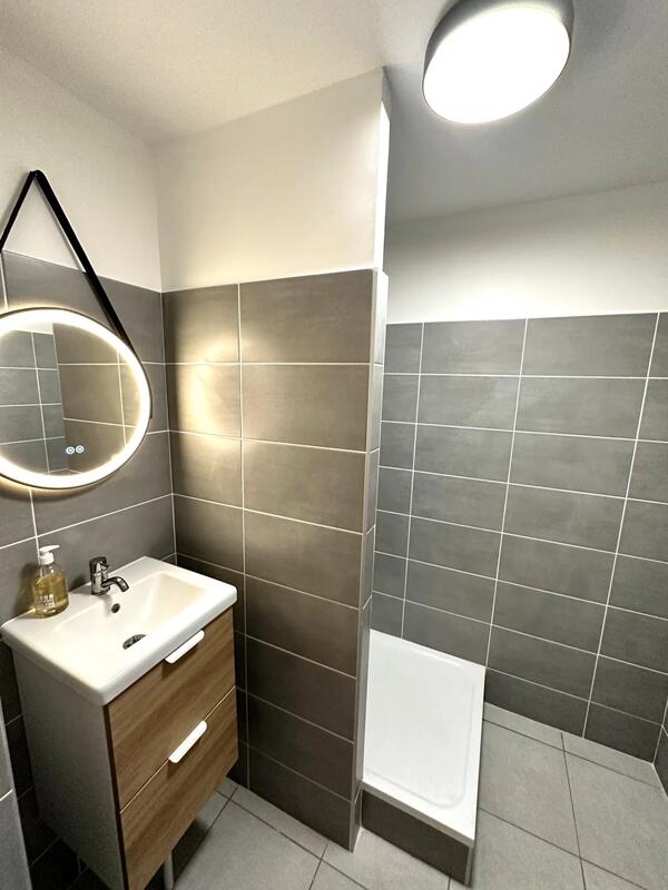 Appartement - 85 m² - 3 pièces