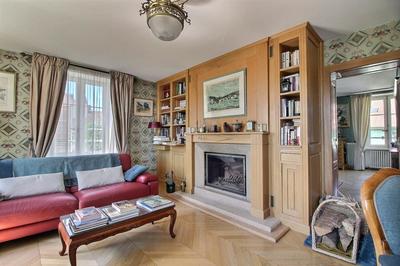 Maison - 313 m² - 10 pièces