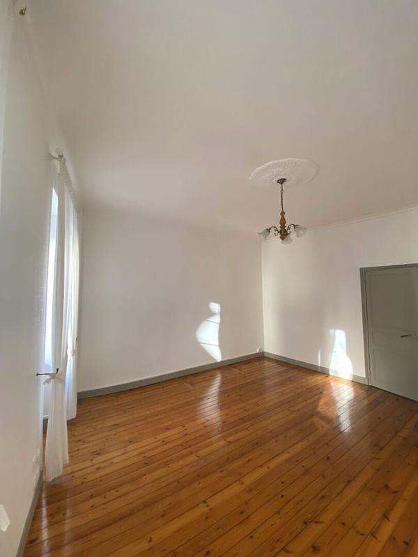 Appartement - 150 m² - 6 pièces