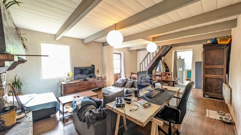 Maison en pierre - 60 m² - 2 pièces