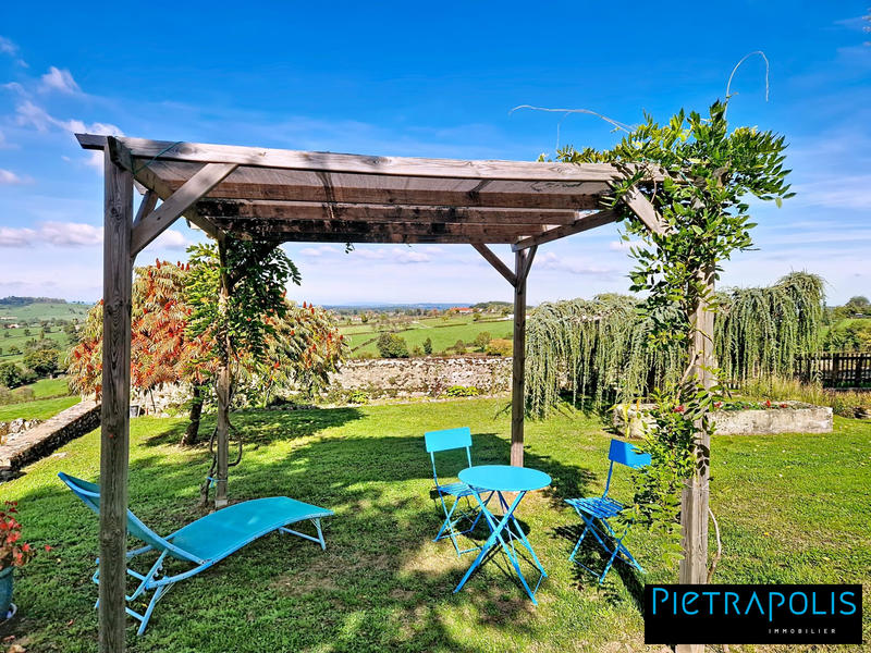 Maison - 204 m² - 6 pièces