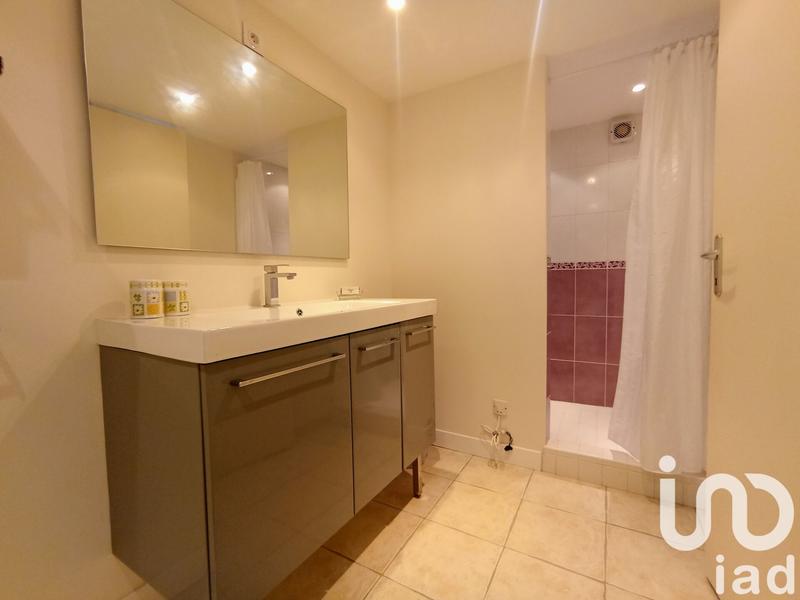 Maison - 250 m² - 10 pièces