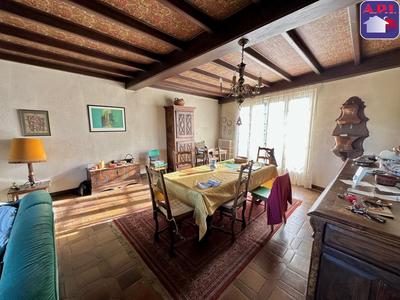 Maison - 195 m² - 8 pièces