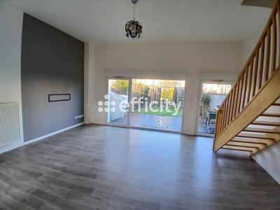 Maison - 85 m² - 5 pièces