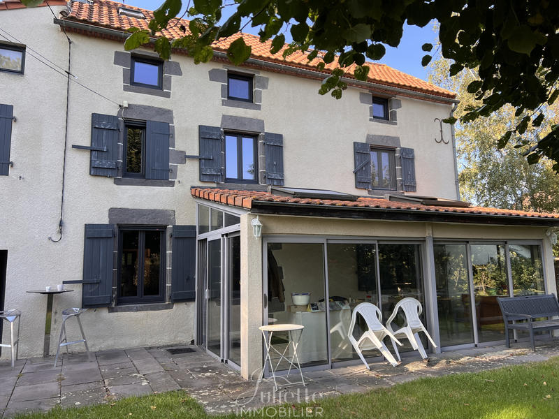 Maison - 190 m² - 9 pièces