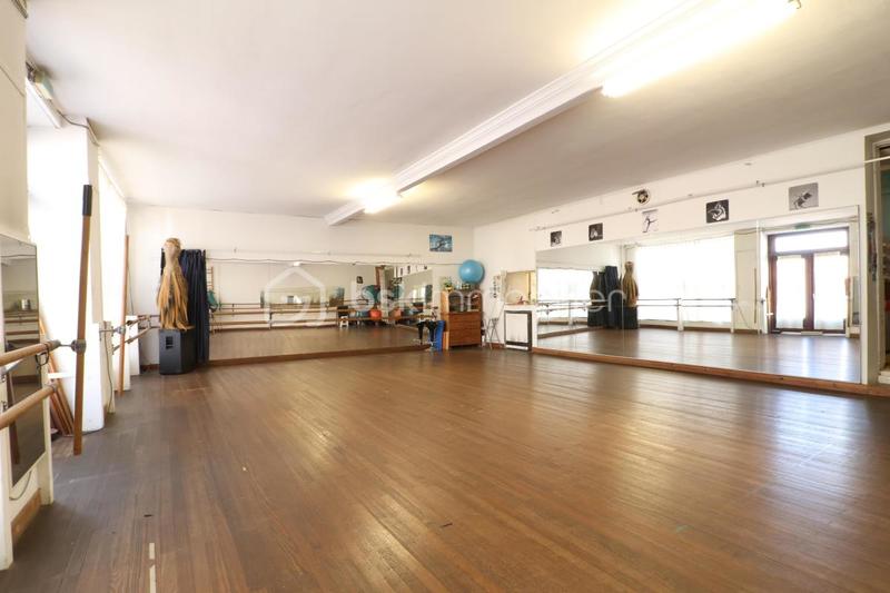 Local commercial - 112 m² - 1 pièce