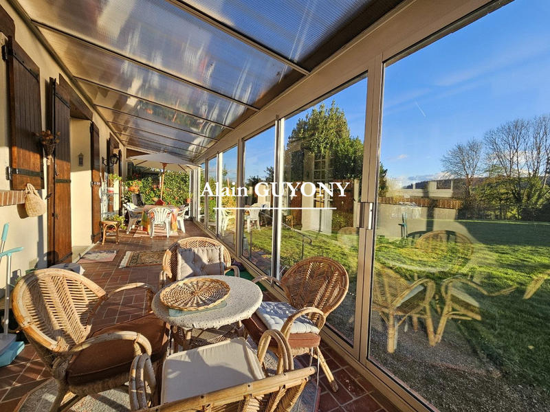 Maison traditionnelle - 144 m² - 5 pièces